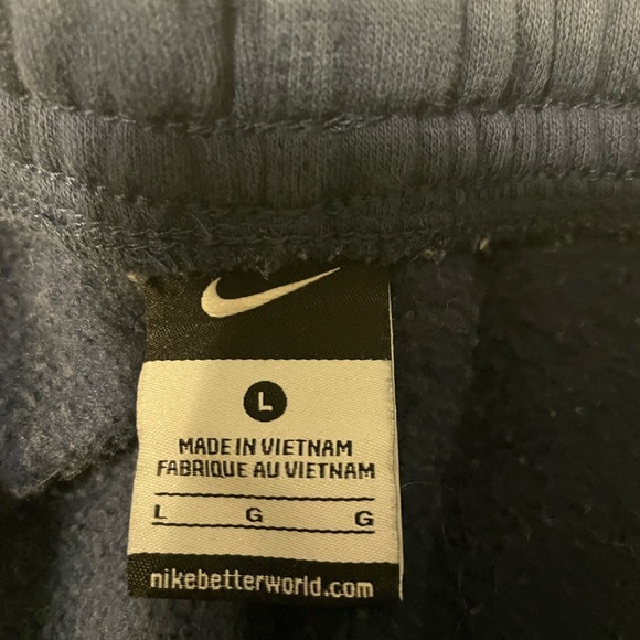 Great condition. Mens Navy Blue Nike Sweatpants. Size Large - Picture 2 of 7